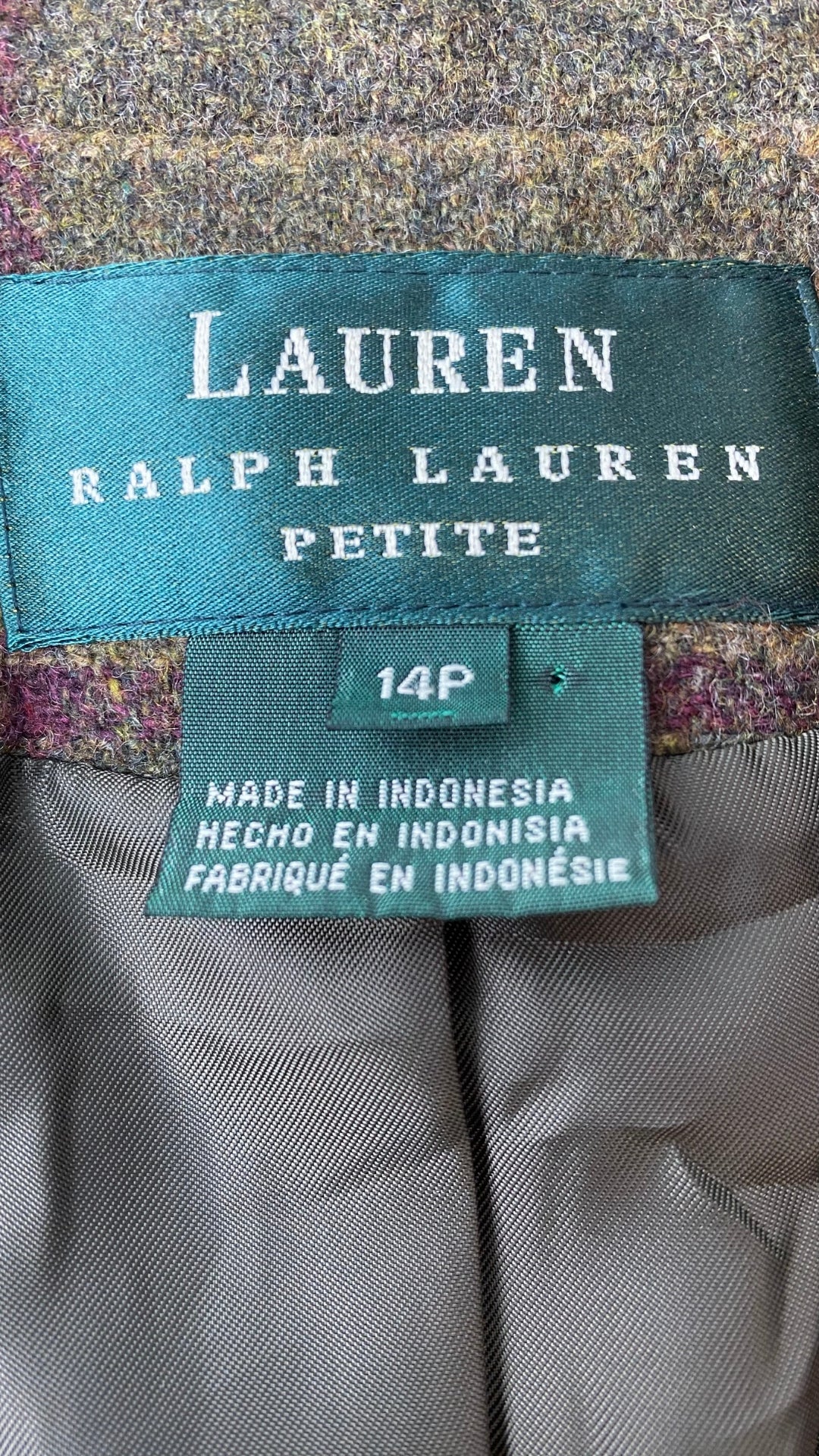 Blazer à carreaux en laine Lauren Ralph Lauren, taille 14 petite. Vue de l'étiquette de marque et taille.