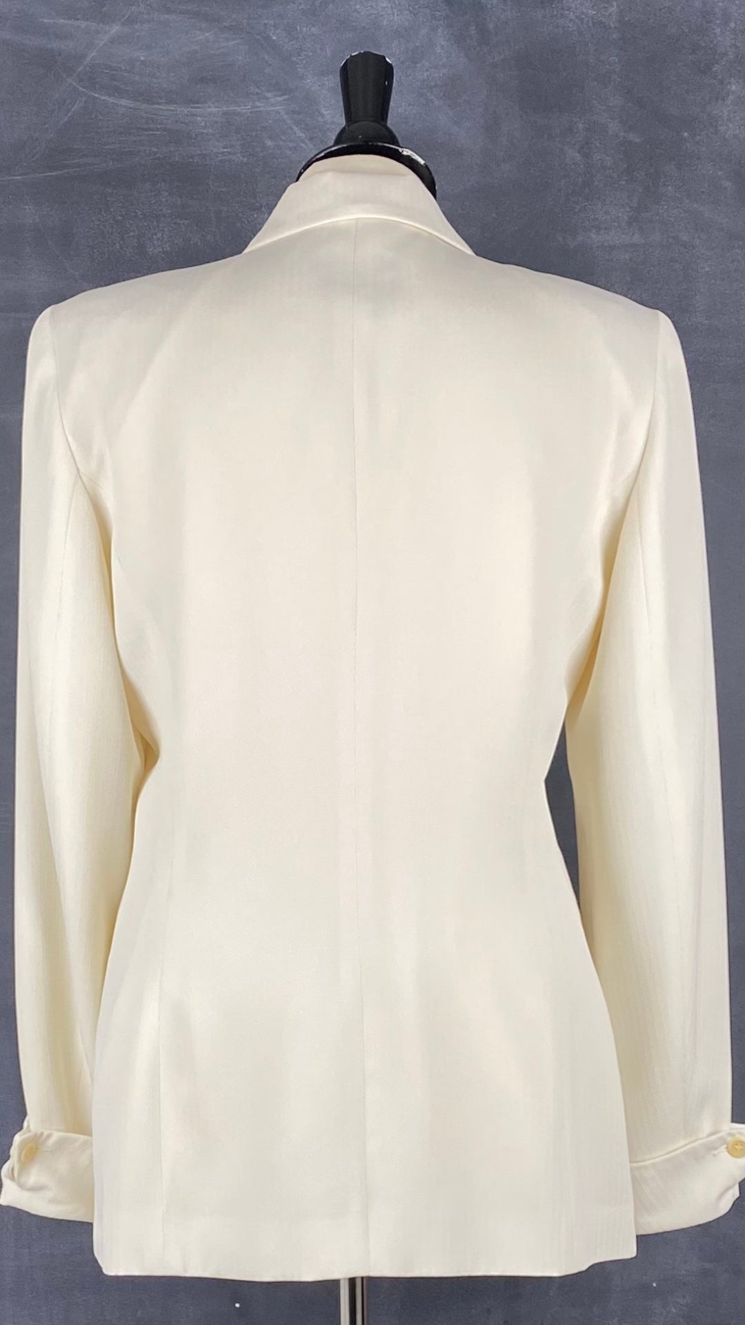 Blazer estival crème Tristan & Iseut, taille 9 (medium). Vue de dos.