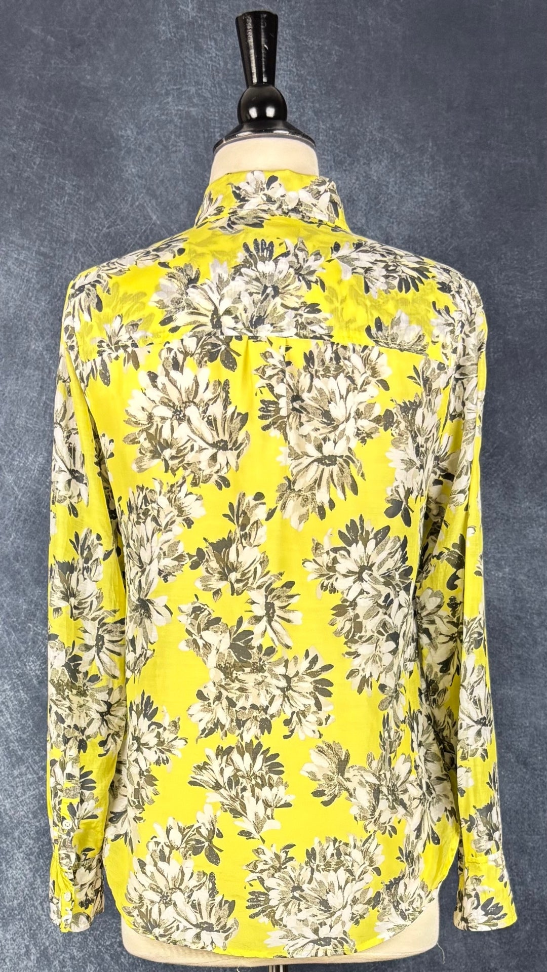 Blouse en coton et soie jaune à motifs floraux J.Crew, taille 2 (xs/s). Vue de dos.