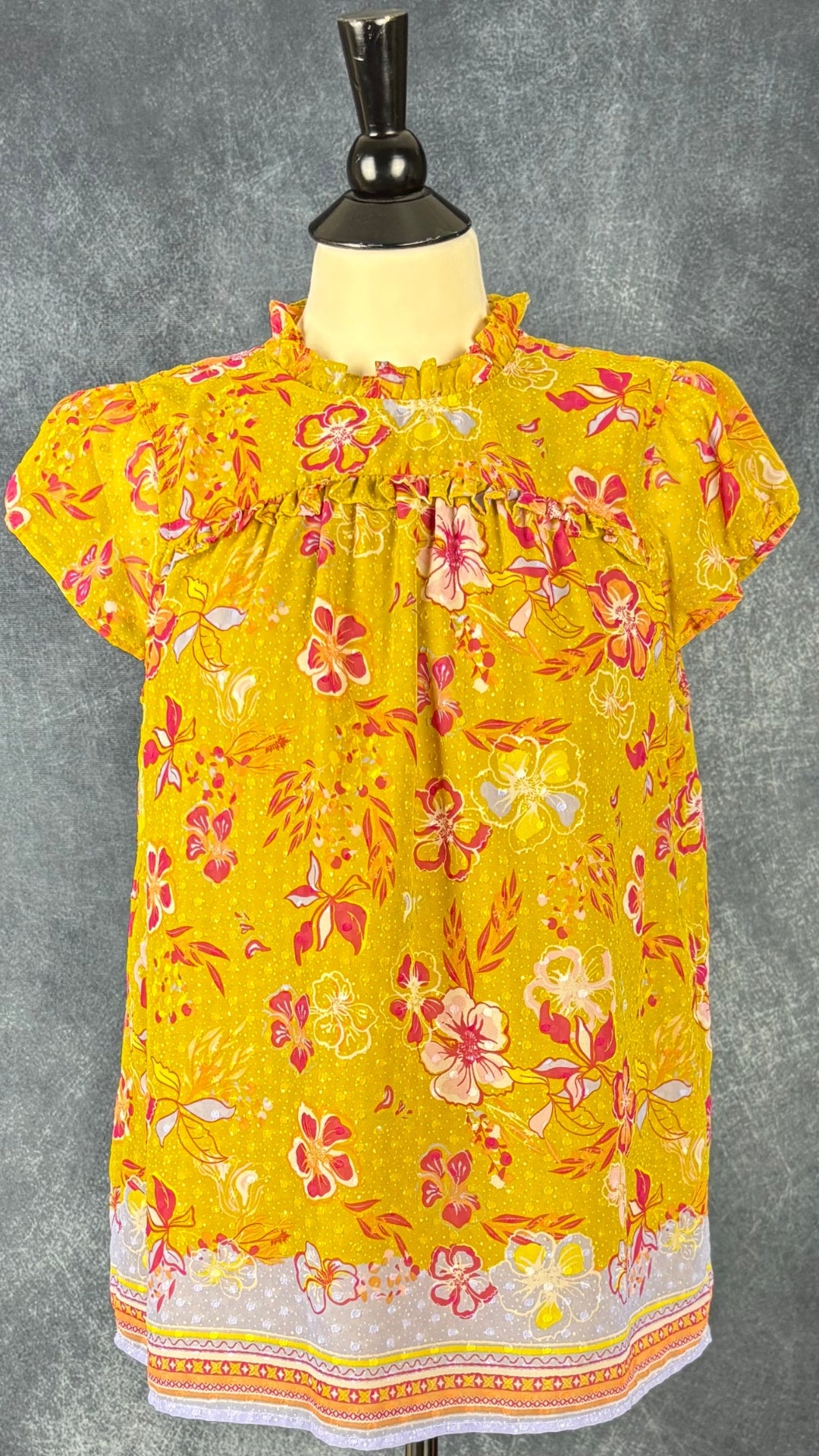 Blouse florale colorée Joie, taille medium. Vue de face.