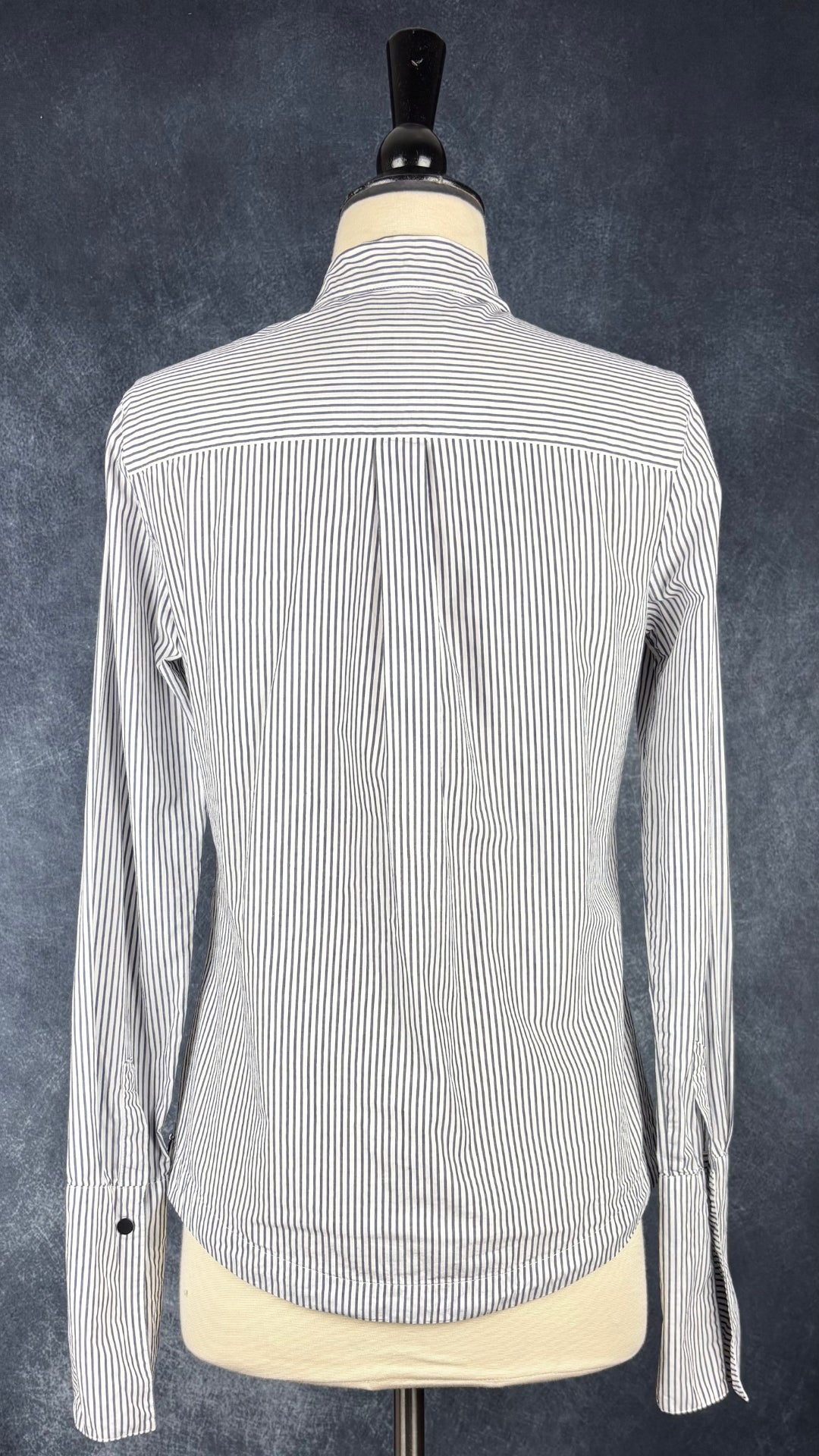 Blouse à rayures et ourlet asymétrique Scotch & Soda, taille xs. Vue de dos.