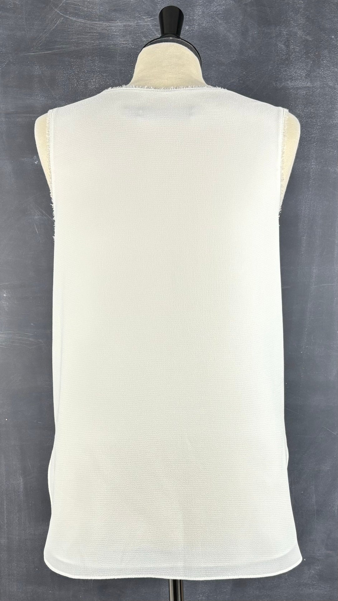 Camisole texturée blanc crème Iris Setlakwe, taille 6. Vue de dos.