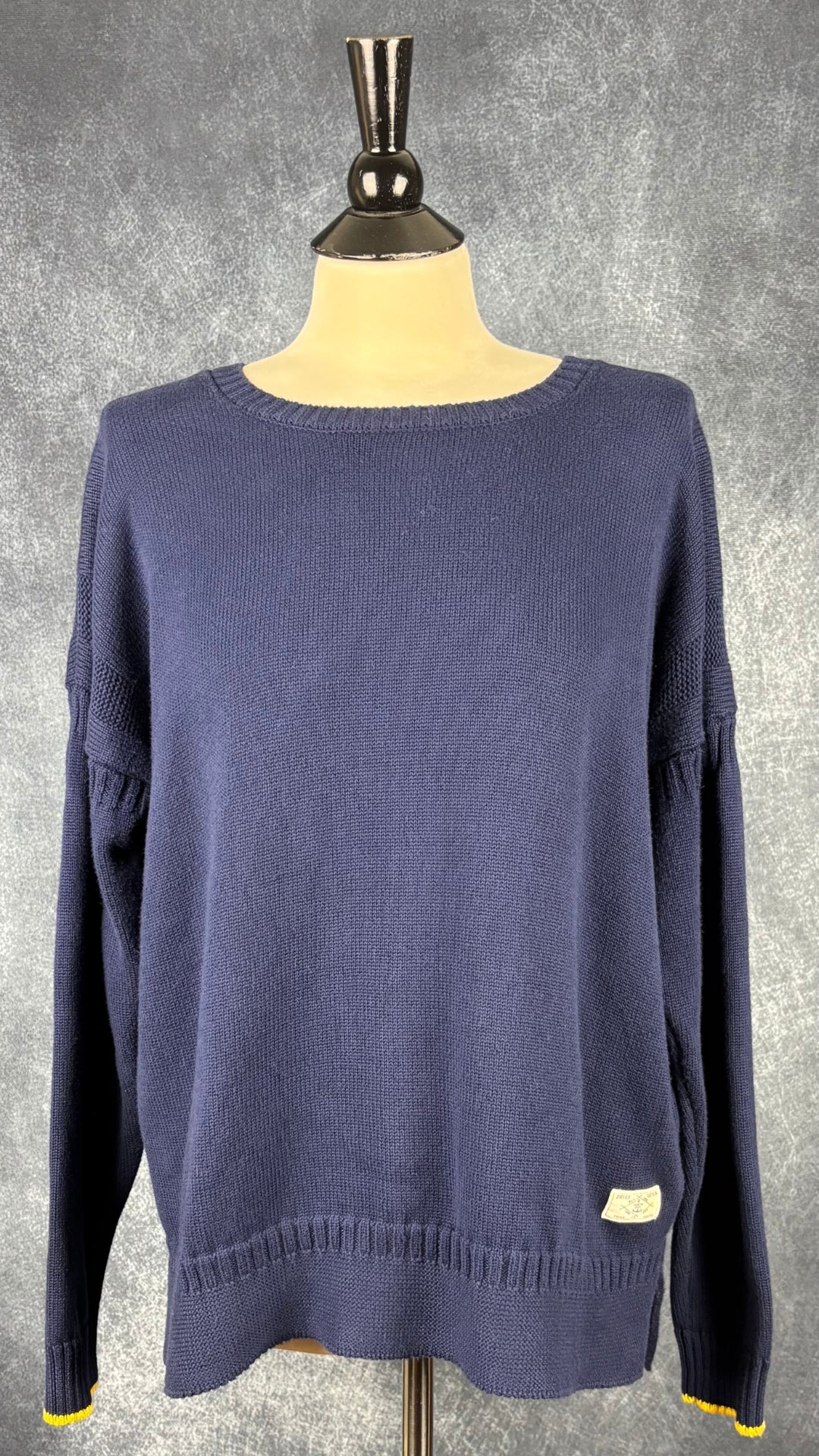 Chandail en doux tricot de coton Joules (marine ou rouge clair), taille 10 (large/xl). Vue de face du marine.