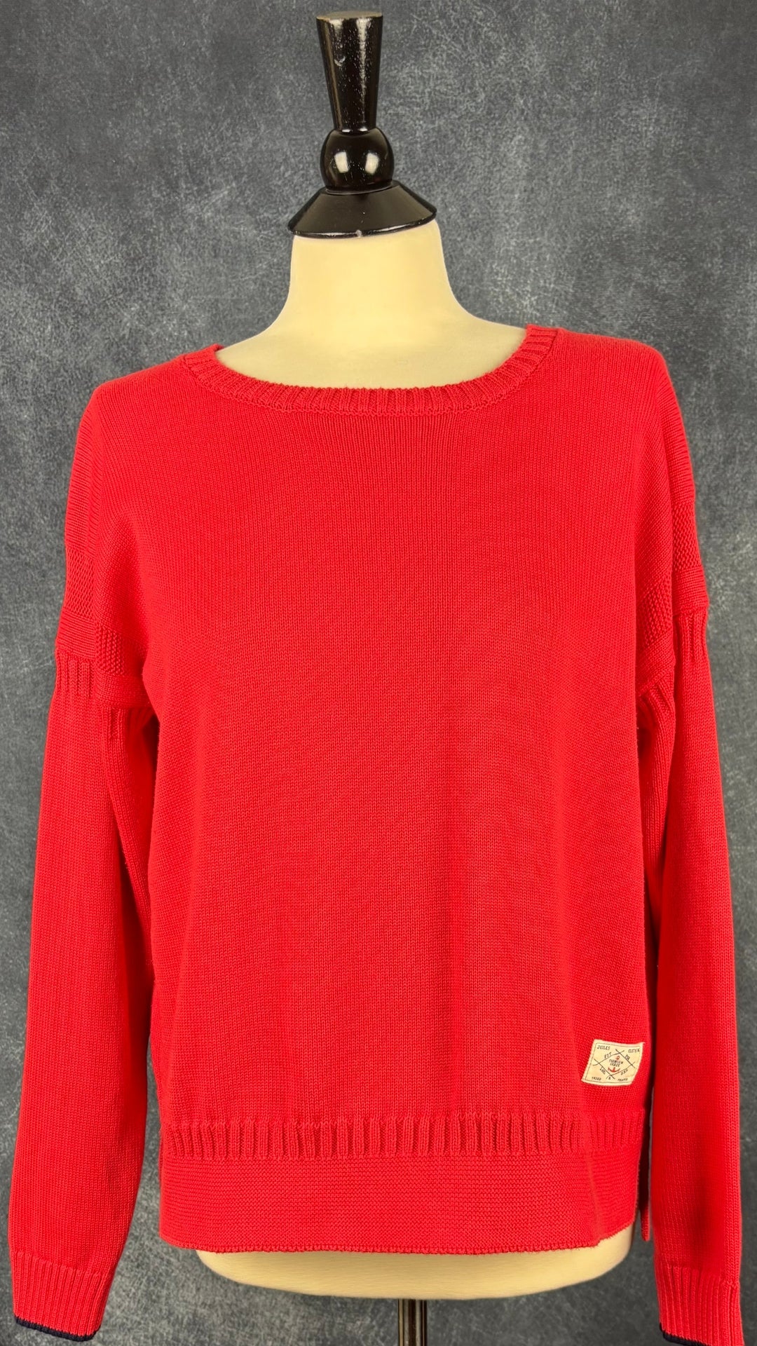 Chandail en doux tricot de coton Joules (marine ou rouge clair), taille 10 (large/xl). Vue de face, en rouge clair.