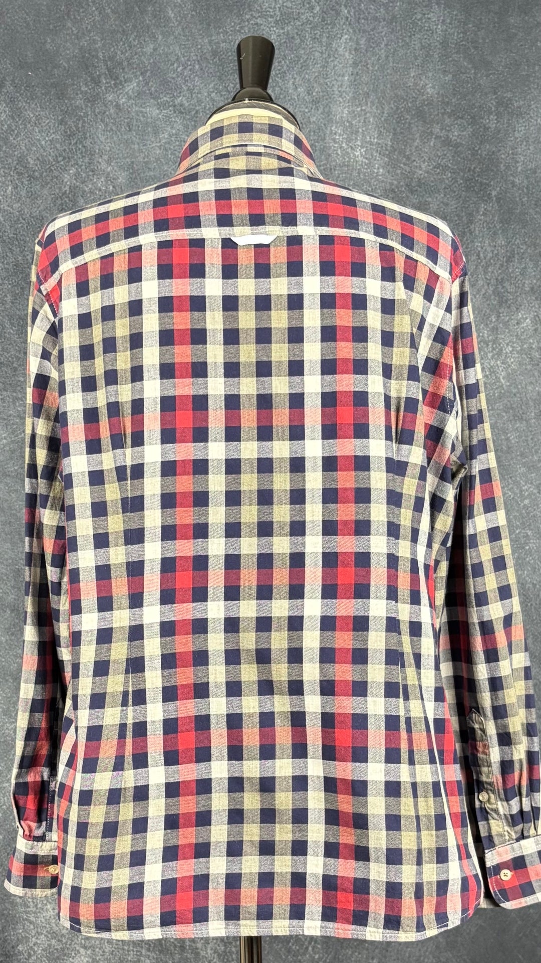 Chemisier à carreaux en fine flanelle Mademoiselle Saint James, taille 16 (l). Vue de dos.