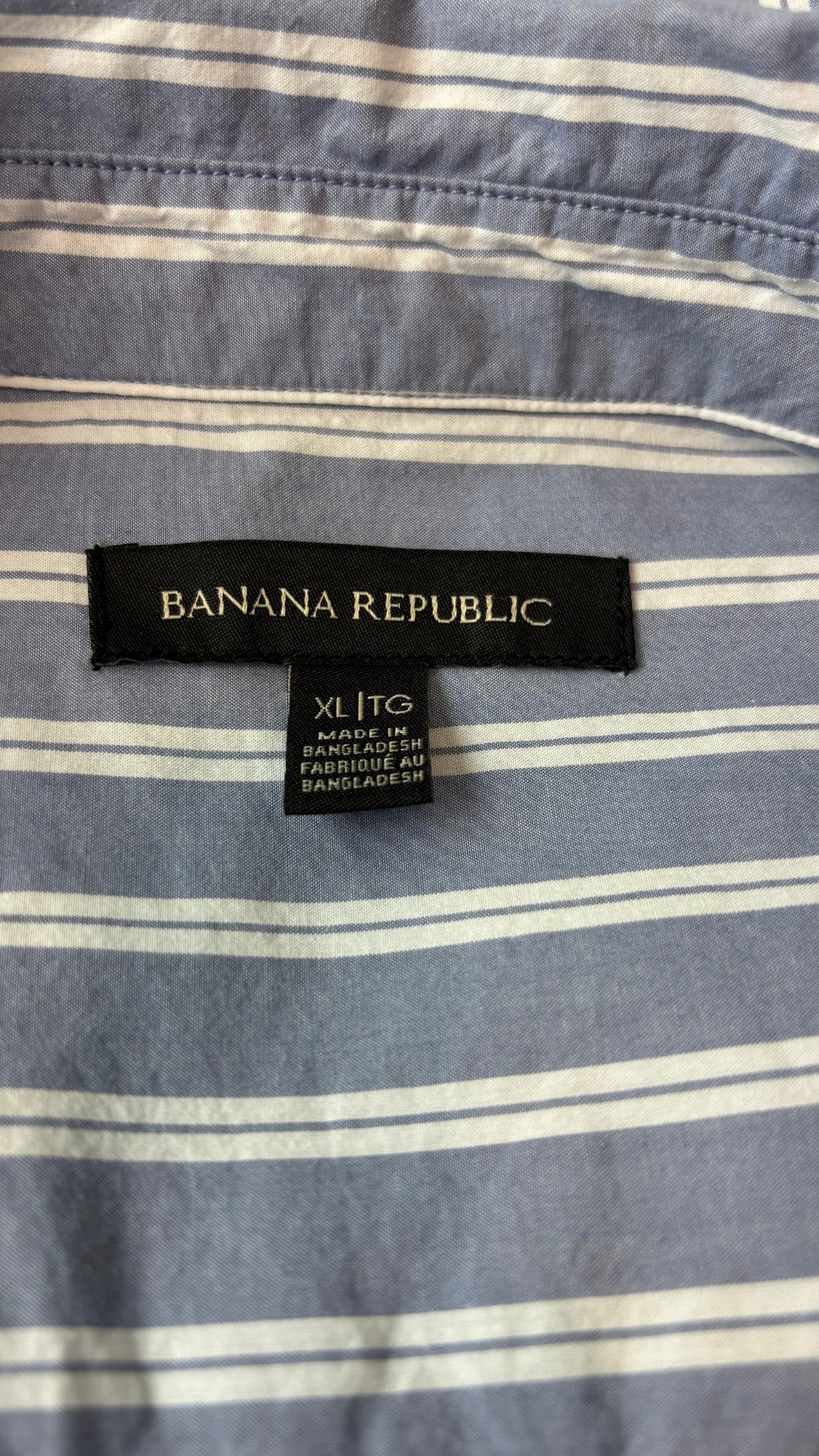 Chemisier en coton à rayures blanches Banana Republic, taille xl. Vue de l'étiquette.