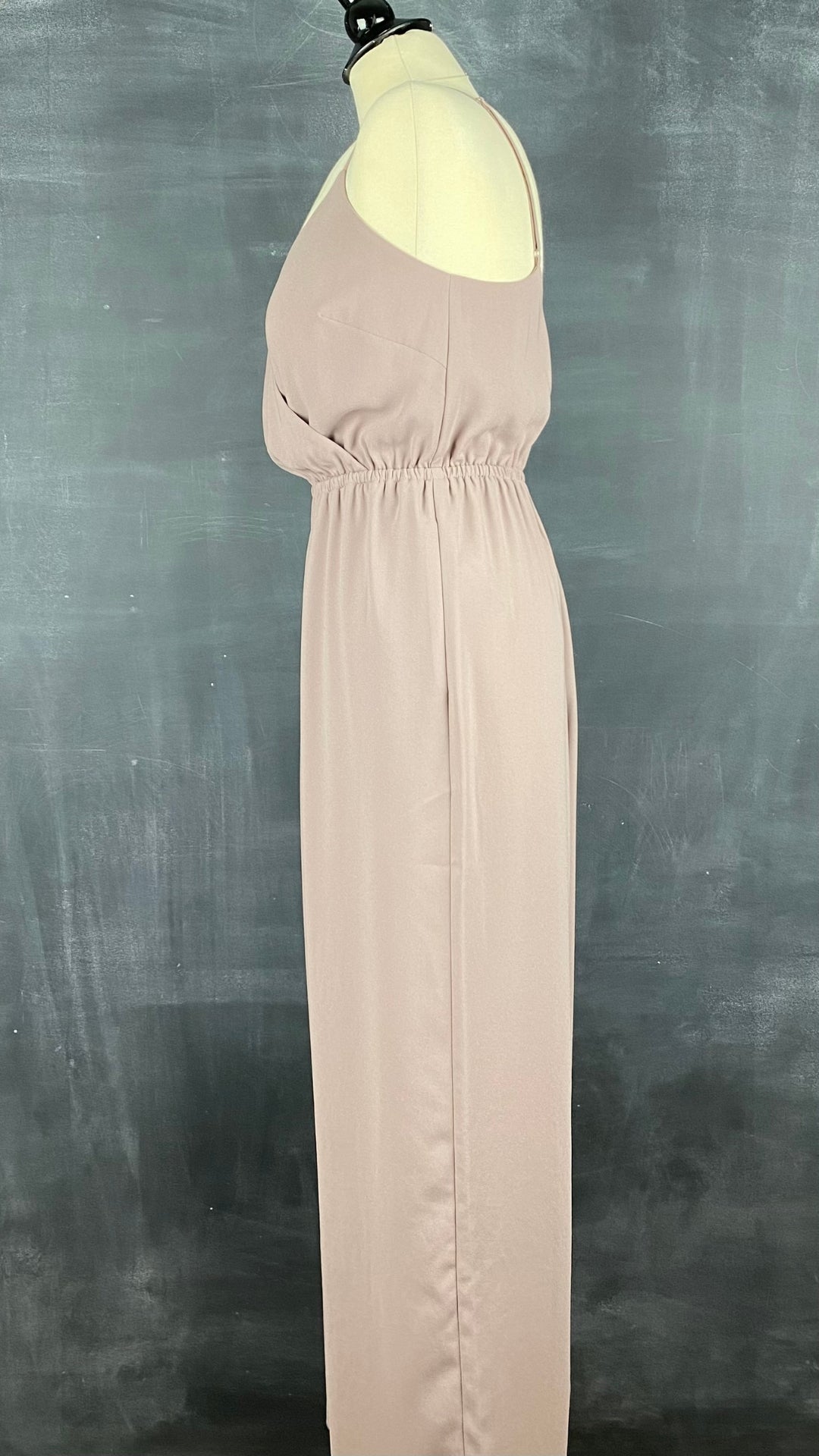 Combinaison haut cache coeur et jambes larges Wilfred chez Aritzia, taille medium. Vue de côté.