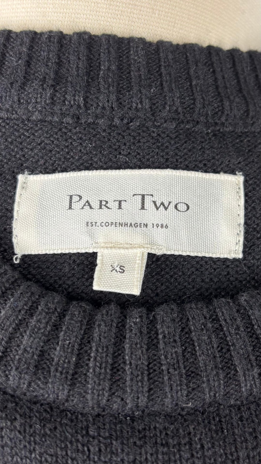Débardeur long en tricot de coton et soie noir Part Two, taille xs. Vue de l'étiquette.