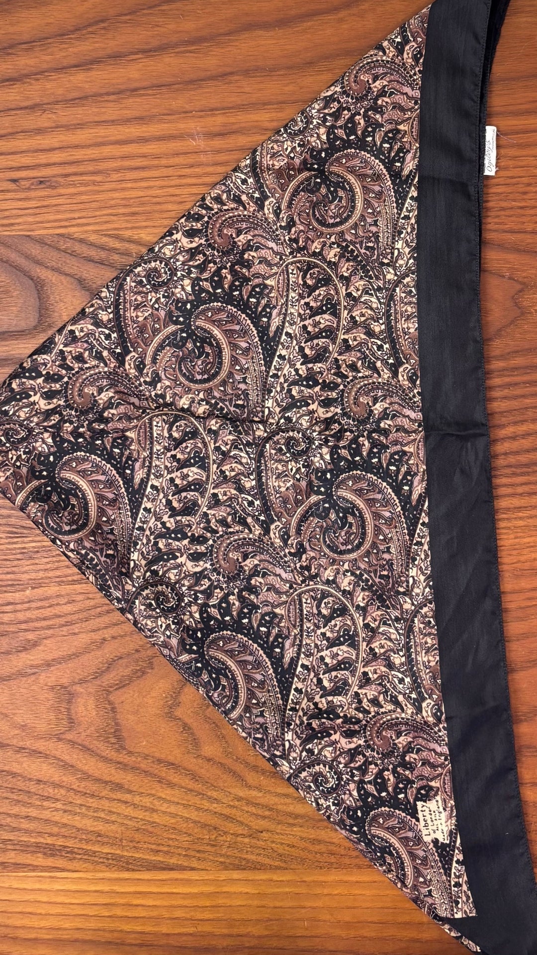 Foulard en soie à motifs Liberty | carré