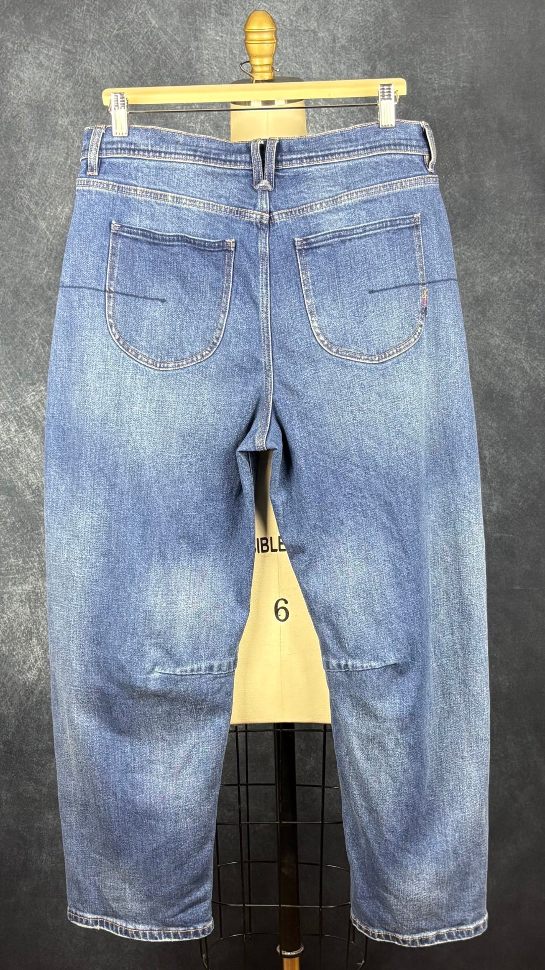 Jeans coupe baril avec braguette boutonnée Scotch & Soda, taille 10/30. Vue de dos.