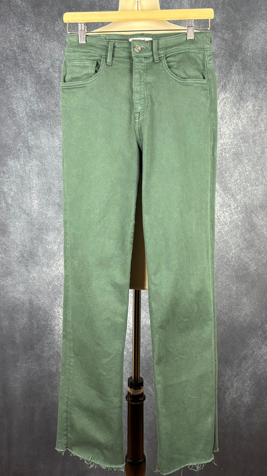 Jeans à jambe large à taille haute Barcelona de Mavi, taille 27. Vue de face.