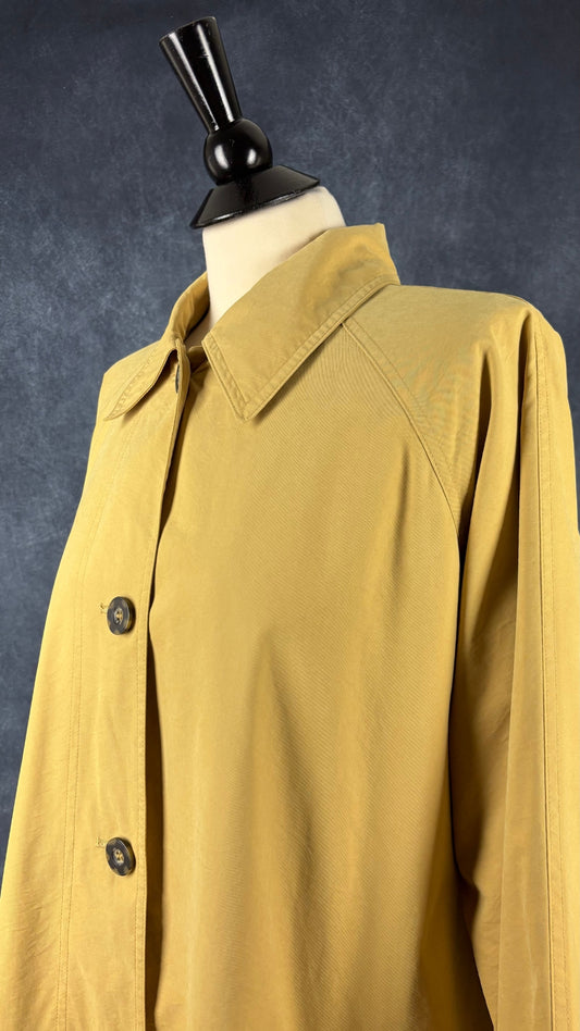 Manteau jaune paille Olsen collection, taille 18 (lxl). Vue de l'encolure.
