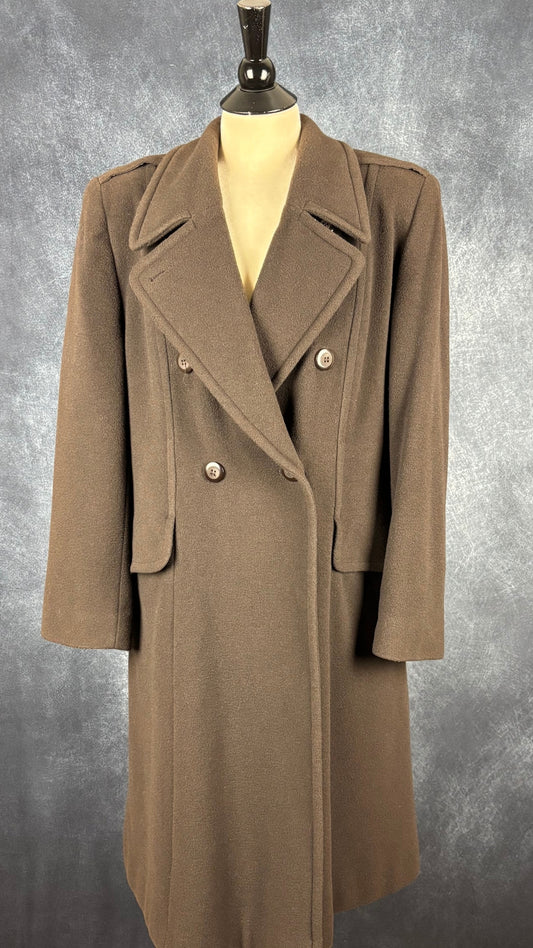 Manteau long en laine et angora vintage brun chocolat Marisa Minicucci, taille 10, estimée à large. Vue de face.