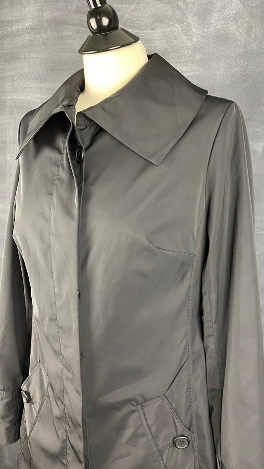 Manteau noir printanier Tristan, taille s/m. Vue de l'encolure.