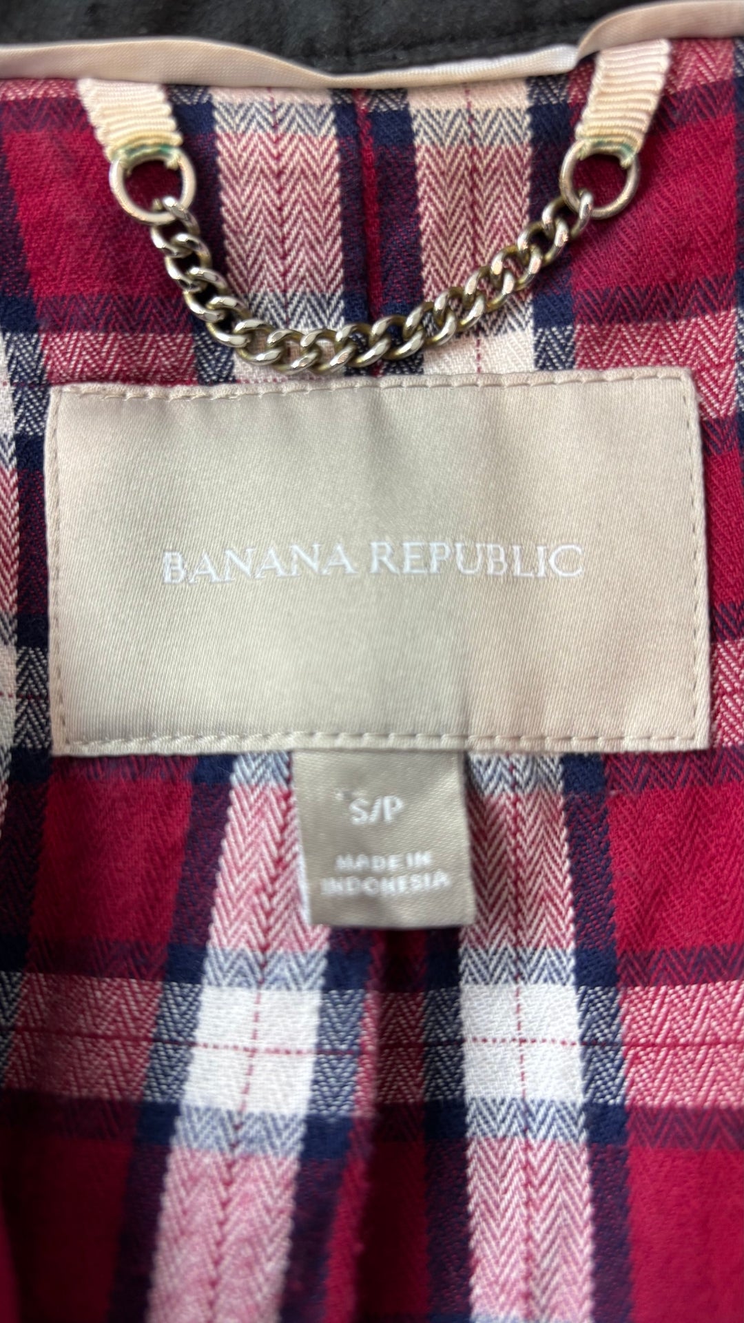 Manteau style travail ou barn jacket gris usé, Banana Republic, taille small. Vue de l'étiquette.