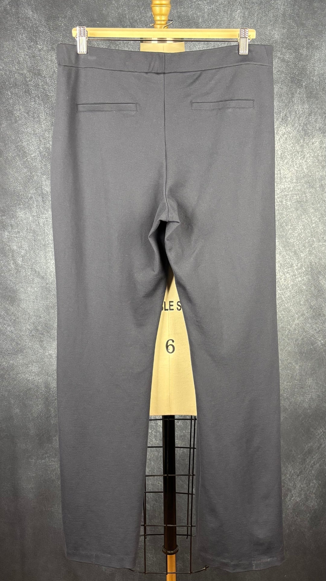 Pantalon droit confortable marine Part Two, taille 42. Vue de dos.