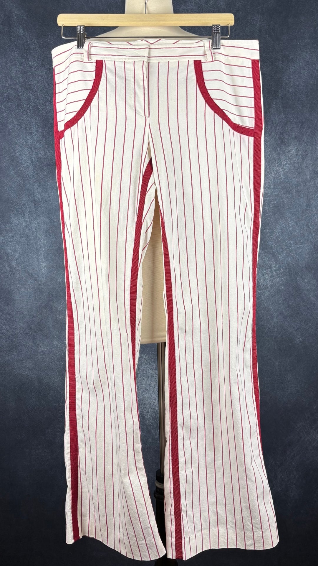 Pantalon crème à rayures rouges Andy The Anh Pow, taille 12. Vue de face.
