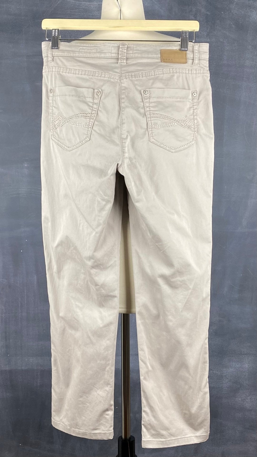 Pantalon taupe coupe droite