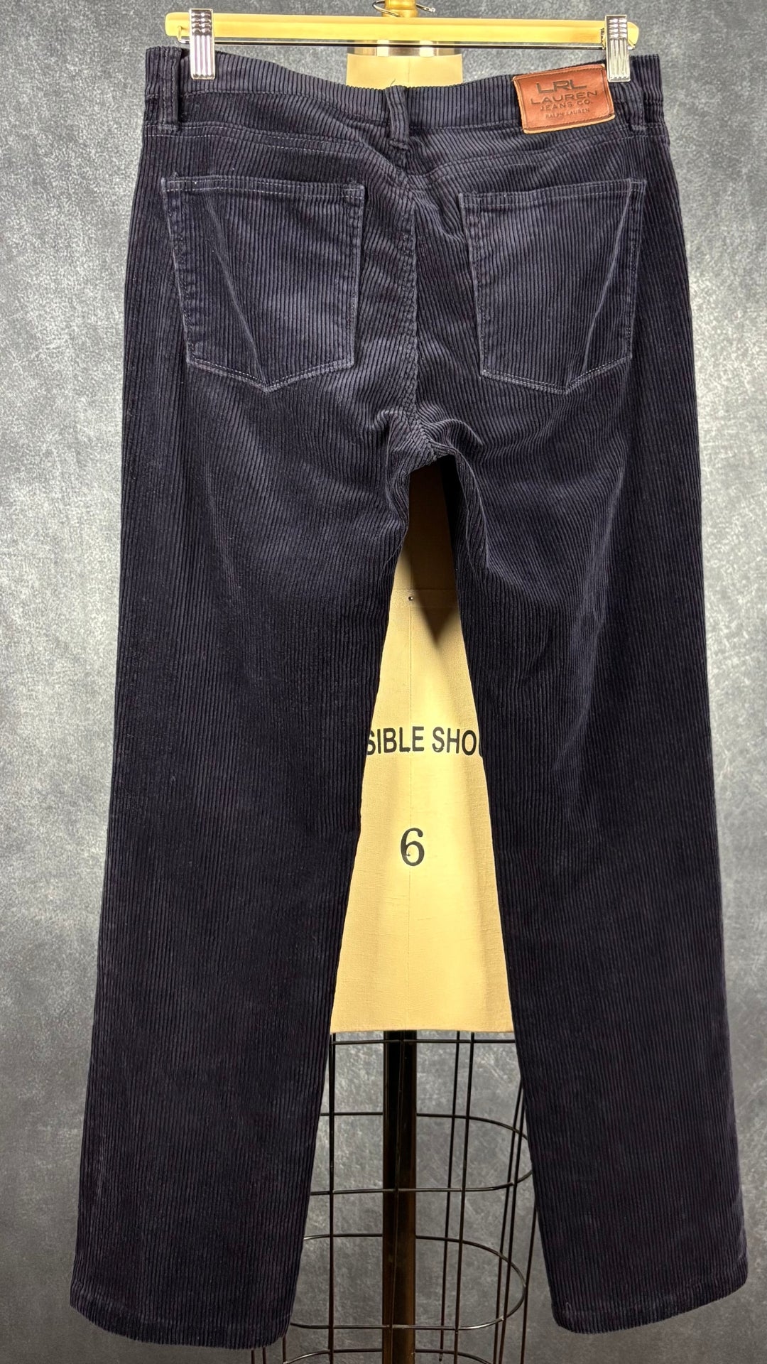 Pantalon velours côtelé marine profond Lauren Ralph Lauren, taille 6. Vue de dos.