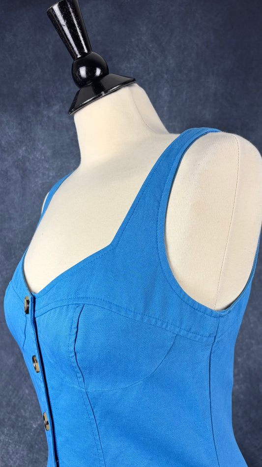Robe bleue boutonnée style corset Cue, taille 10. Vue de l'encolure.