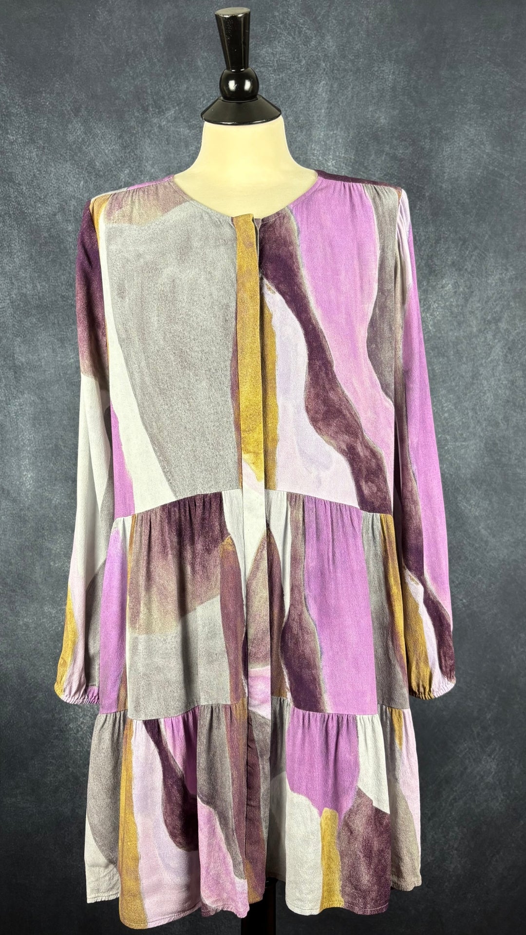 Robe chemisier paysanne motifs abstraits Wilfred, taille medium. Vue de face.