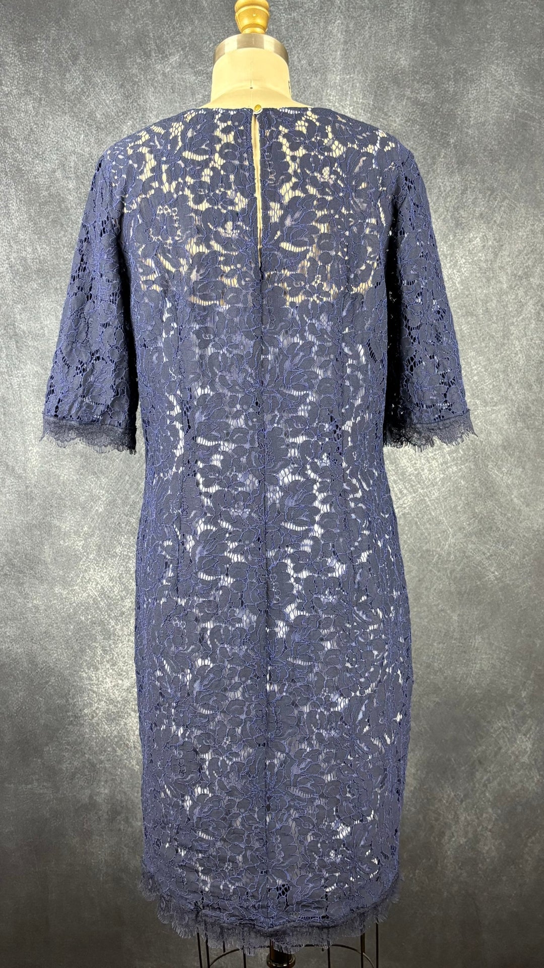 Robe dentelle florale marine InWear, taille 10. Vue de dos.