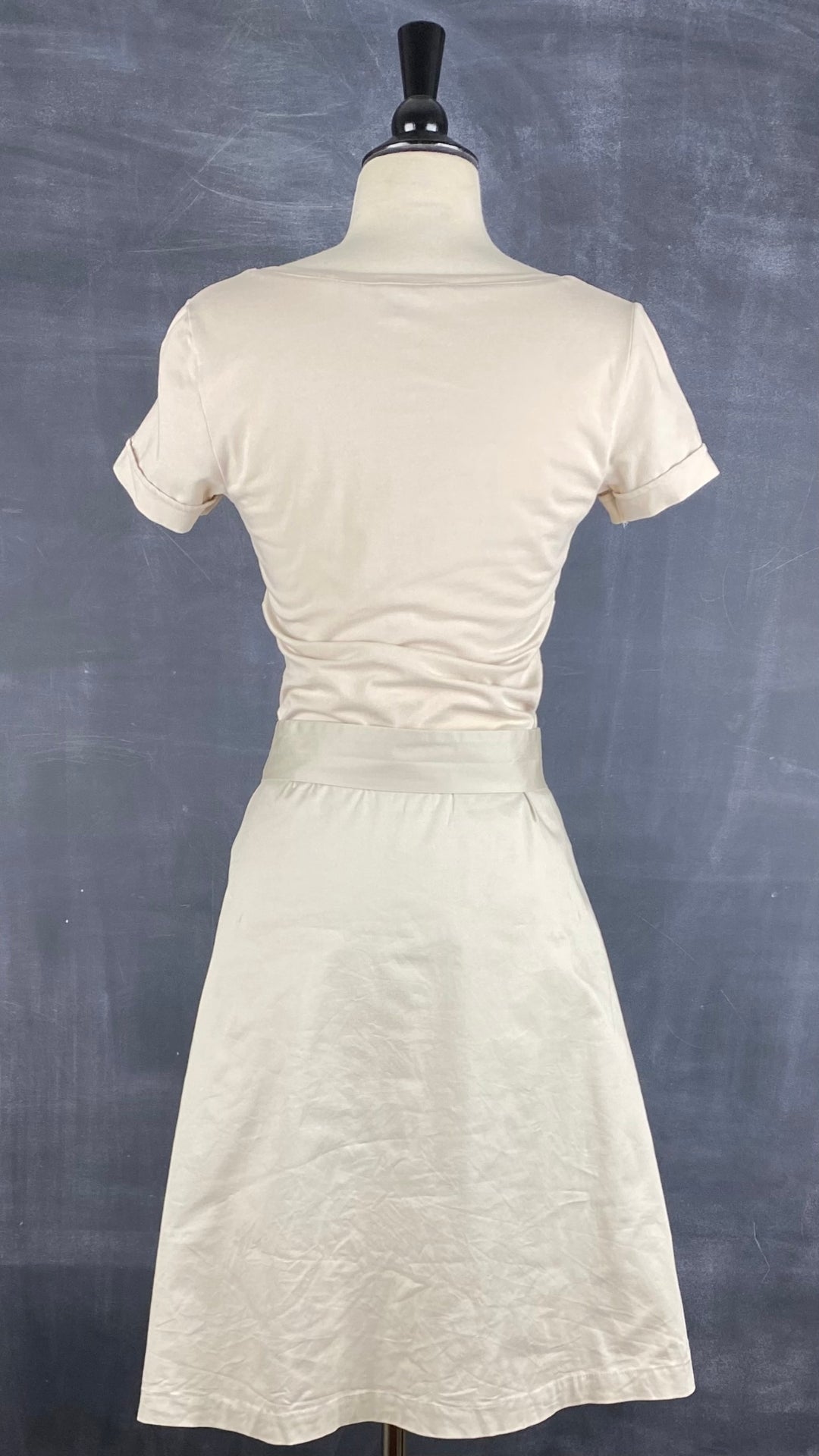 Robe greige bi-matière avec poches Tristan & Iseut, taille small. Vue de dos.