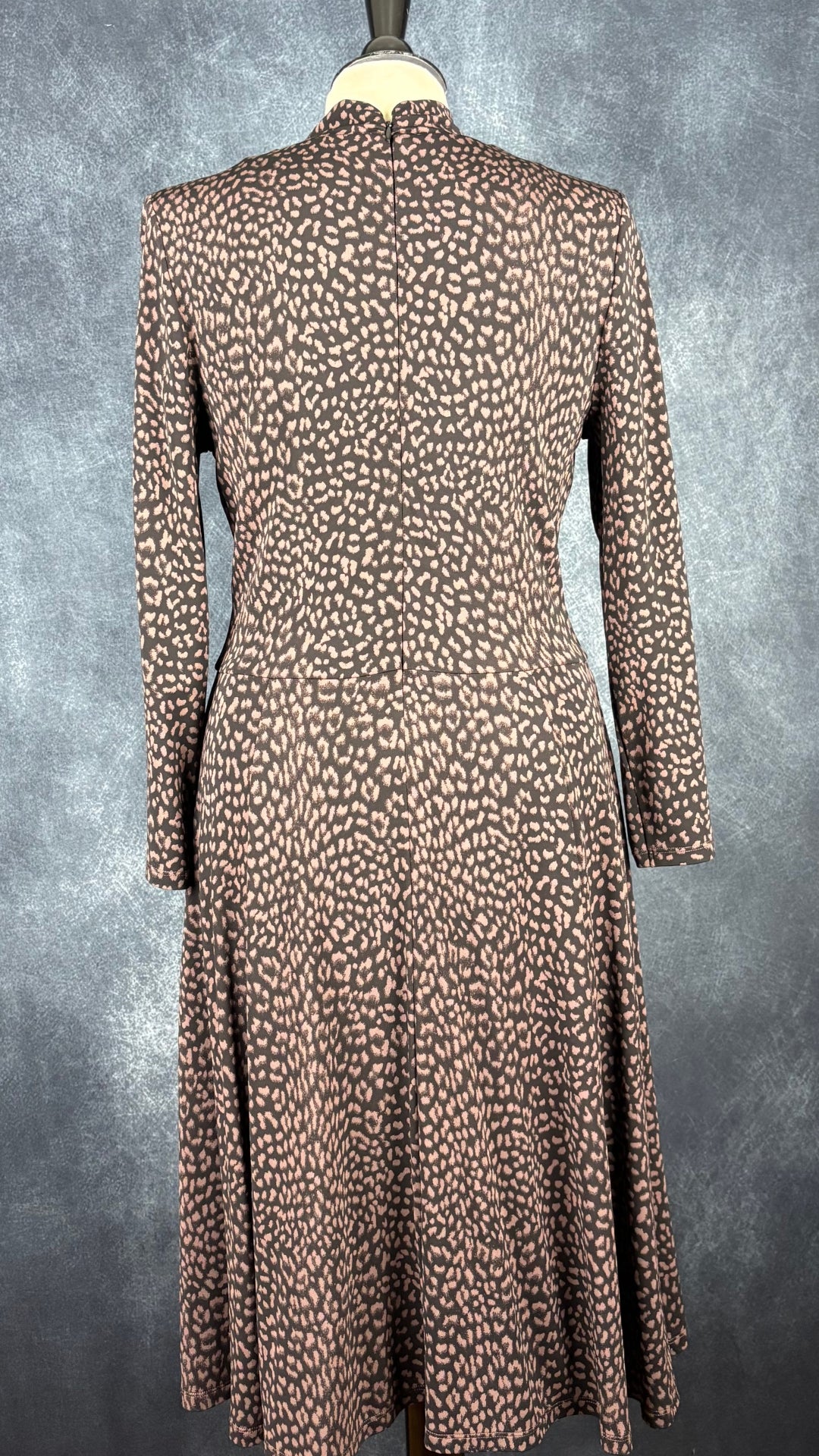 Robe à motifs animaliers discrets Michael Kors, taille medium. Vue de dos.