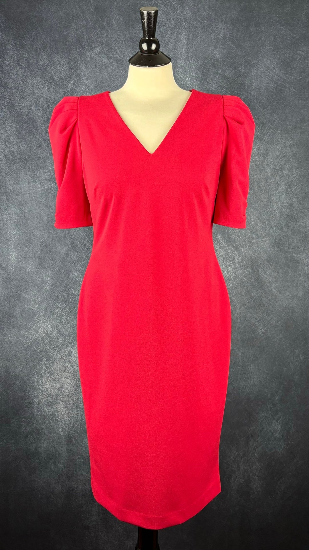 Robe rouge manche gigot Calvin Klein, taille 10. Vue de face.