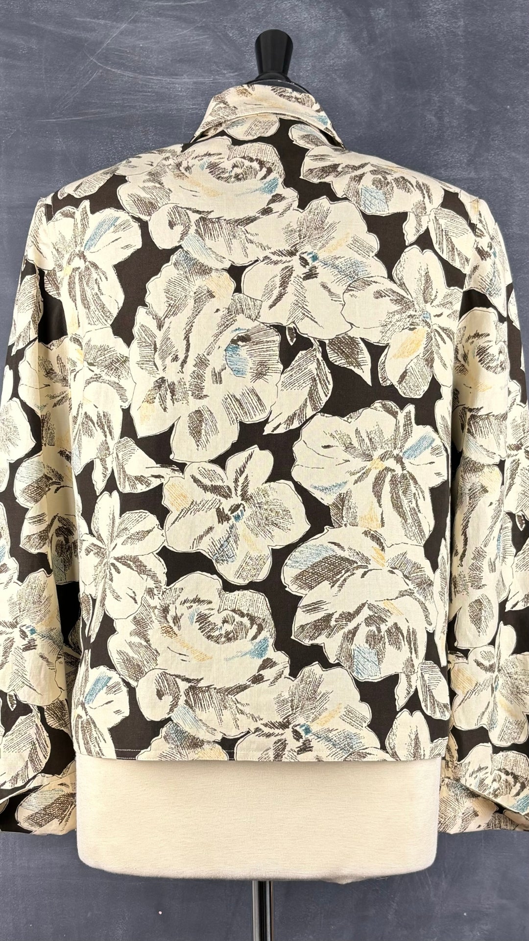 Veste florale en soie et lin Jones New York, taille 6. Vue de dos.