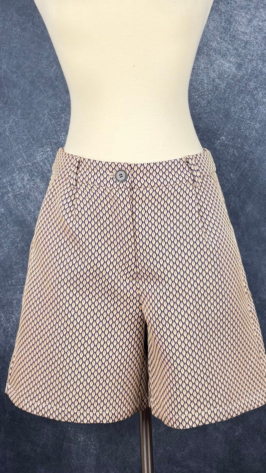 Bermuda à petits motifs en tissu jacquard Coster Copenhagen, taille 34 (small). Vue de face.