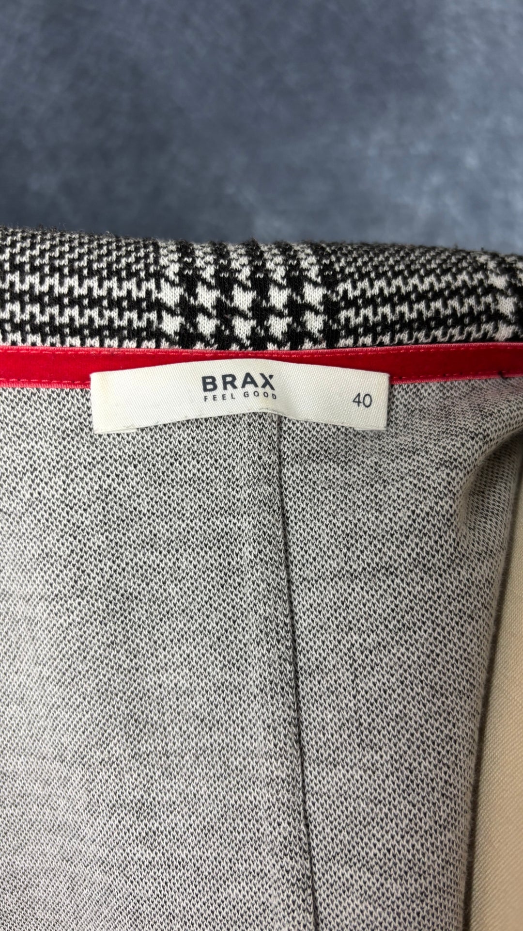 Blazer décontracté chic à motifs pied-de-poule Brax, taille 40 (m/l). Vue de l'étiquette.