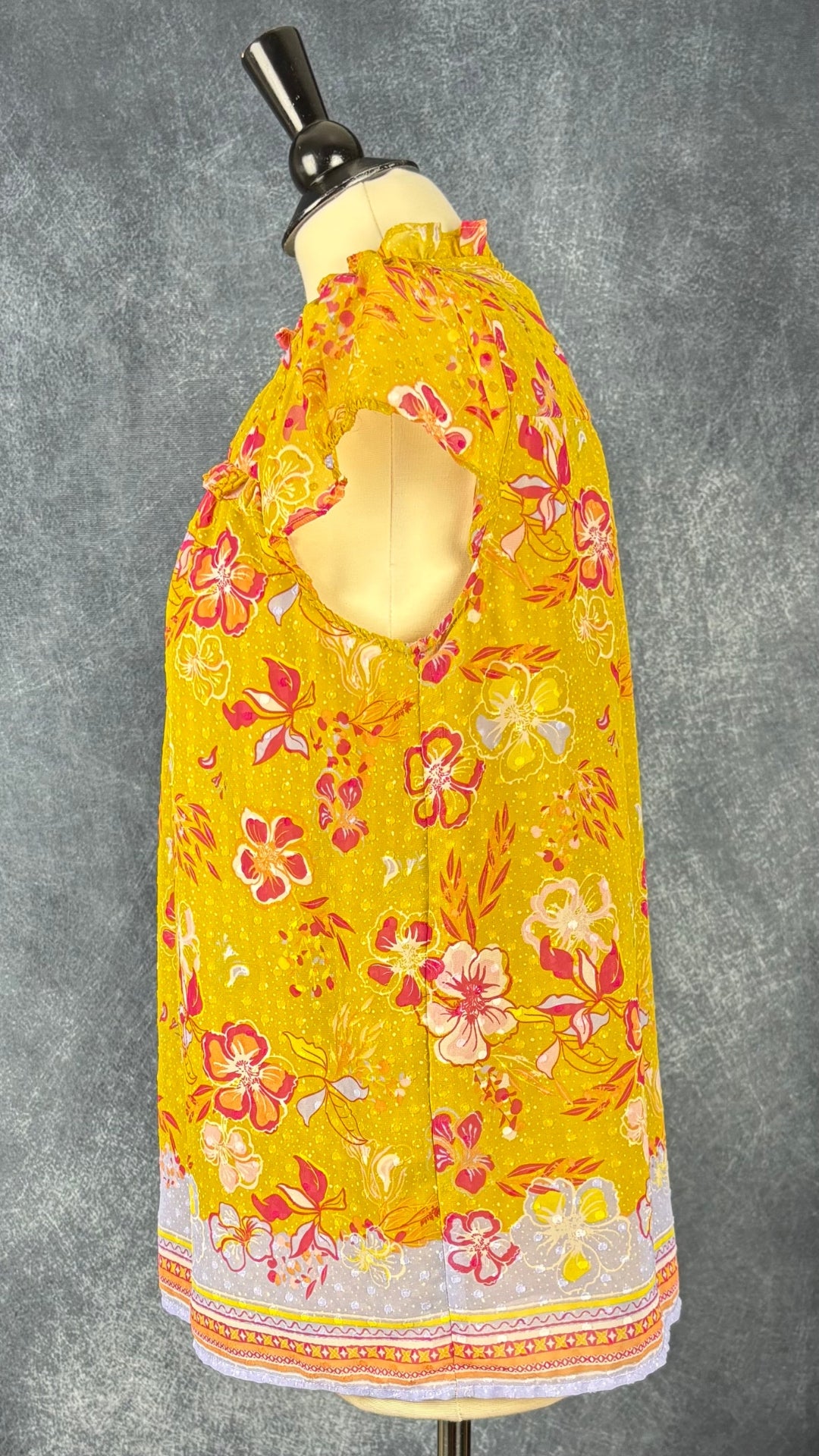 Blouse florale colorée Joie, taille medium. Vue de côté.