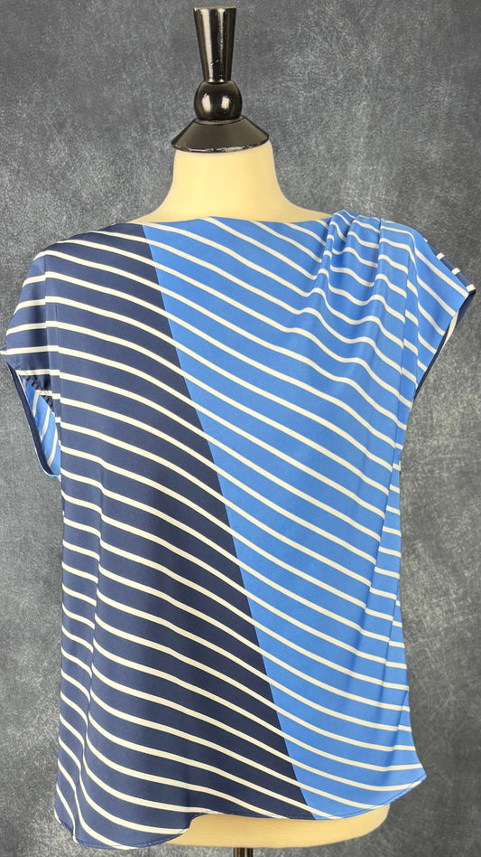 Blouse à rayures et détail plissé à l'épaule Maison Cinqcent, taille medium. Vue de face.