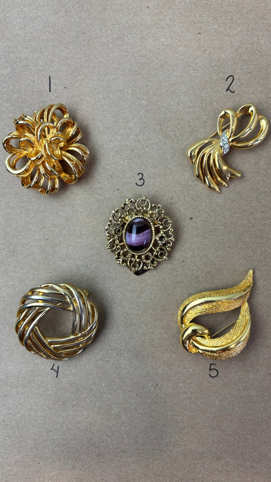Broches vintage variées dorées - 5 modèles disponibles, numérotés