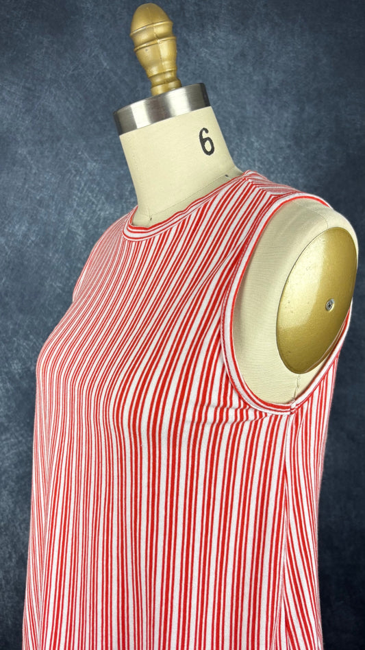 Camisole à rayures en jersey de coton avec ourlet ajustable, Tristan, taille small. Vue de l'encolure.