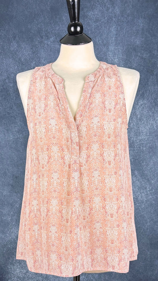 Camisole en soie à délicats motifs animaliers Joie, taille medium. Vue de face.