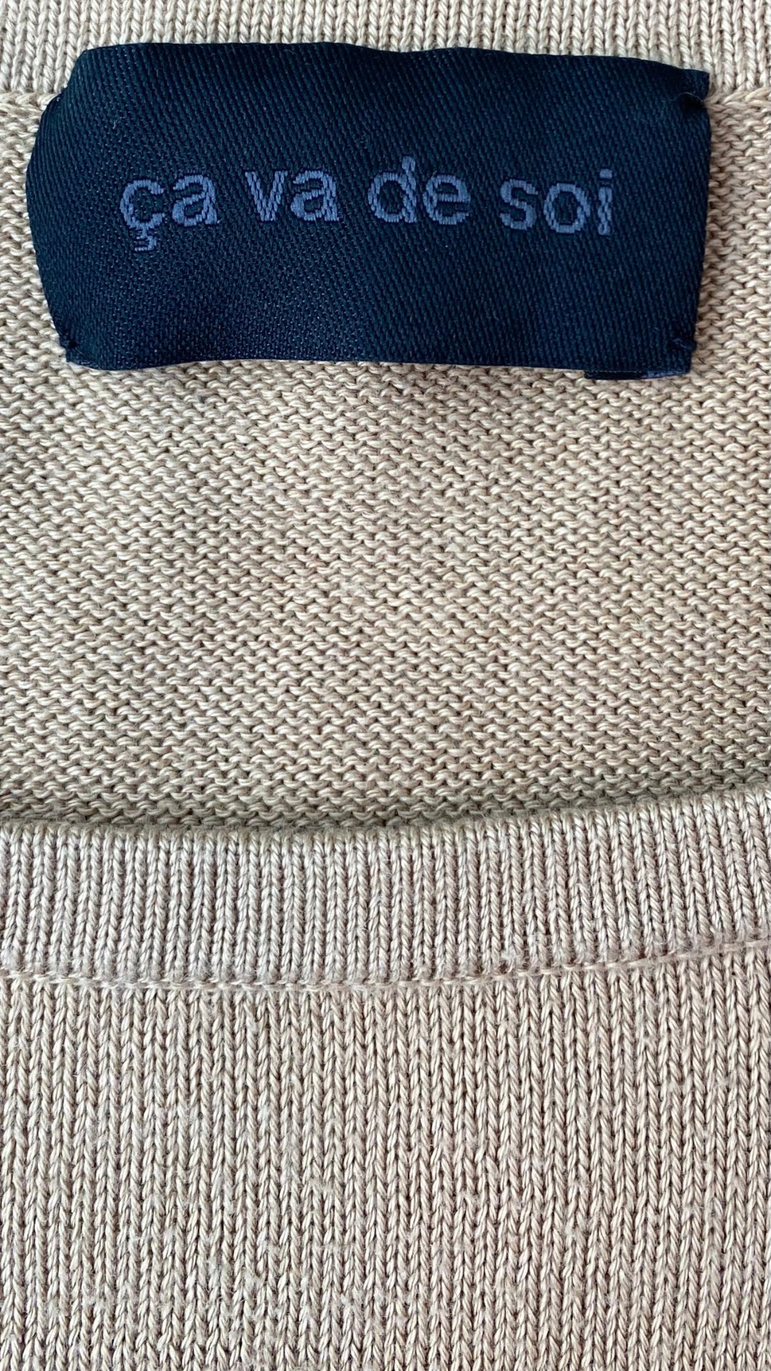 Chandail long tricot coton egyptien Ca va de soi, taille xs/s. Vue de l'étiquette de marque.