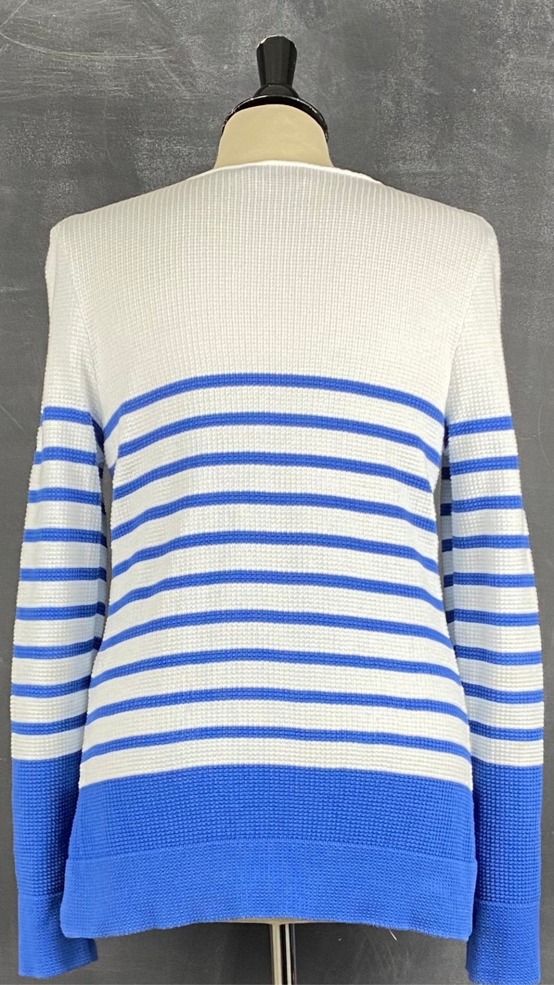 Chandail marinière en tricot de coton à rayures bleues Saint James, taille 6 (small). Vue de dos.