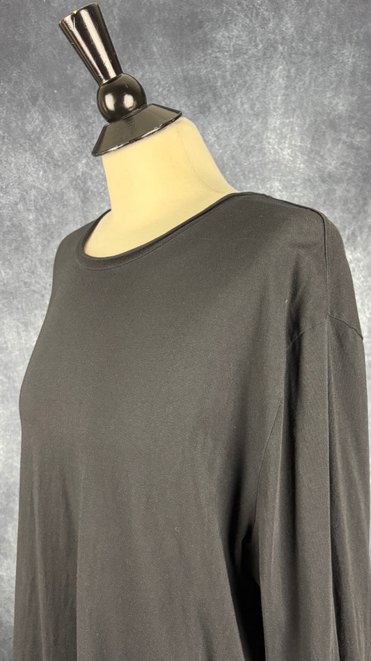 Chandail noir de base à manches longues Filippa K, taille l (xl). Vue de l'encolure.