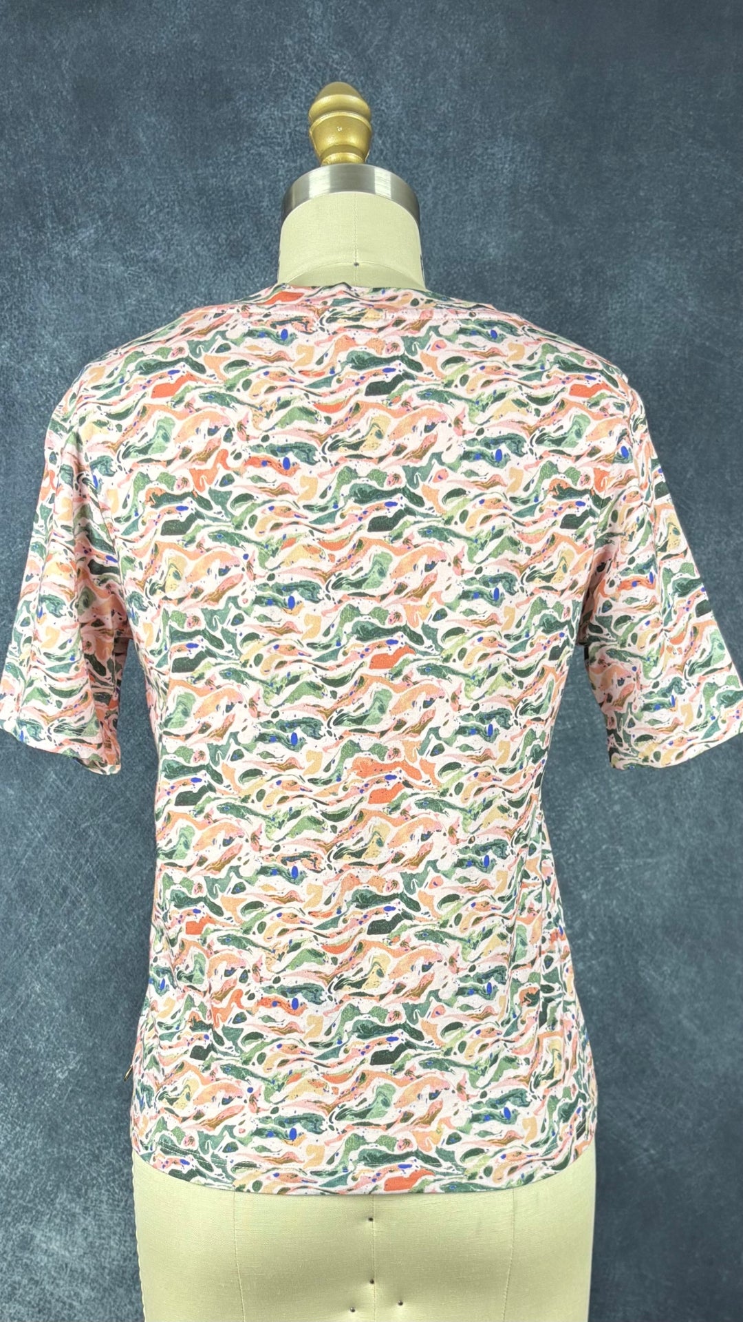 Chandail rose coloré en doux coton bio Scotch & Soda, taille xs. Vue de dos.