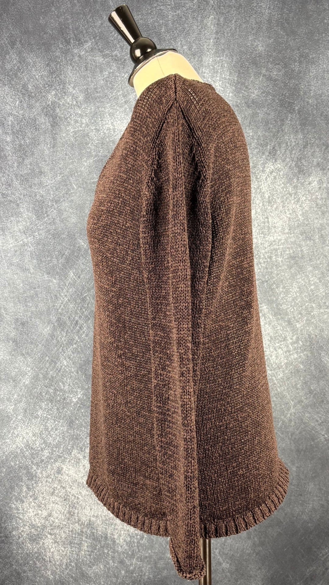 Chandail en tricot chocolat Gerry Weber Edition, taille 14 (large). Vue de côté.