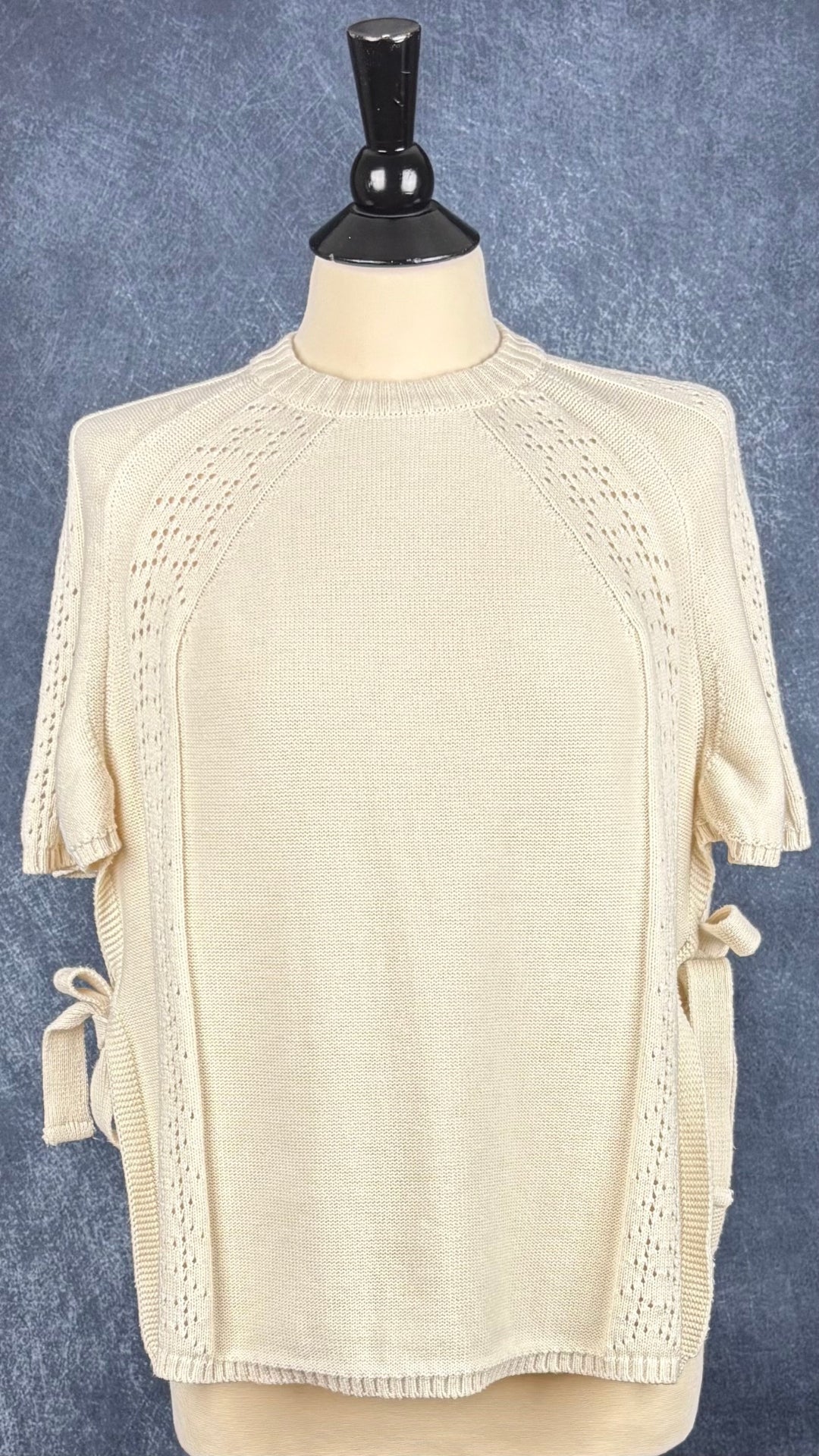 Chandail tricot de coton estival crème modèle Gala Dailystory, taille small. Vue de face.