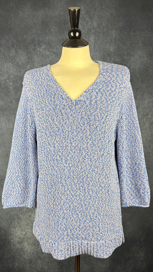Chandail en tricot douillet pastel à encolure en V Olsen, taille 12 (m/l). Vue de face.