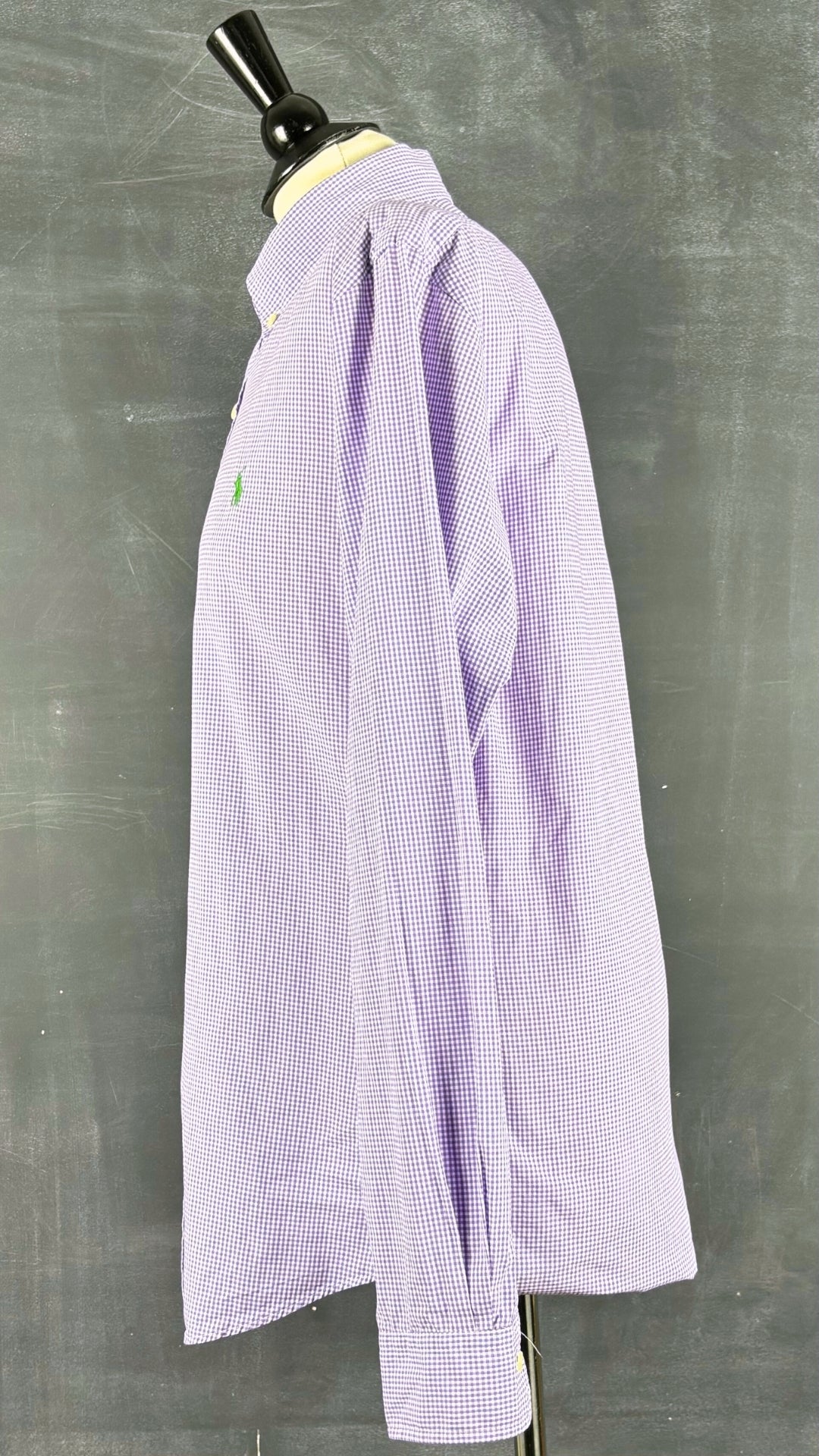 Chemise vichy mauve Ralph Lauren, taille estimée medium. Vue de côté.