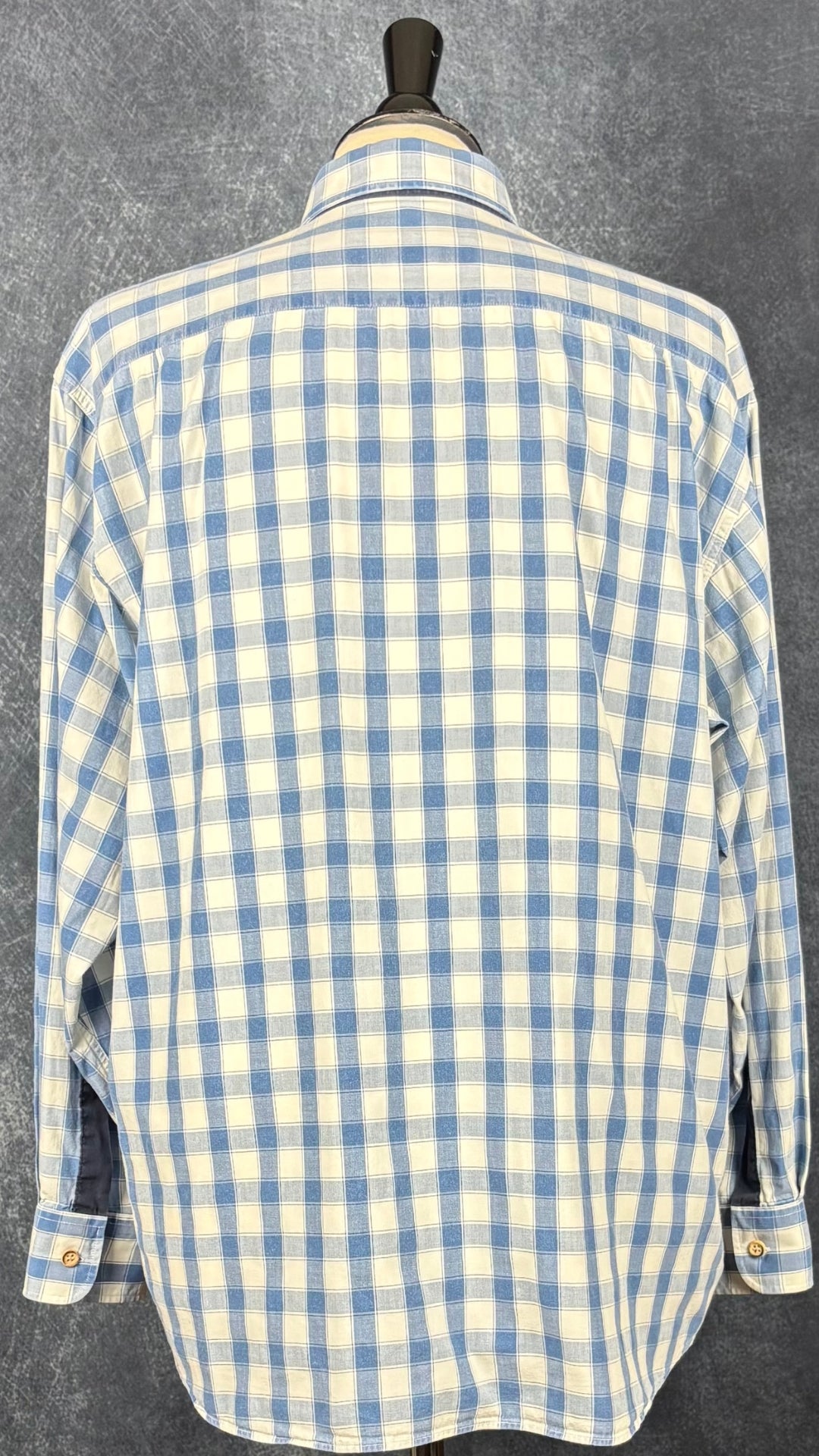 Chemisier à carreaux blanc doux et bleu denim Saint James, taille 48 (l/xl). Vue de dos.