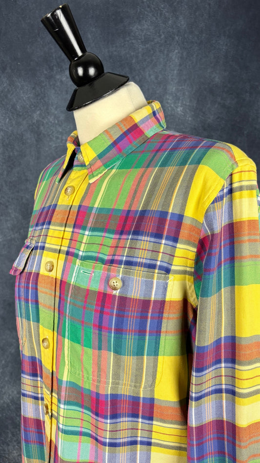 Chemisier à carreaux colorés en fine flanelle Polo Ralph Lauren, taille large. Vue de l'encolure.