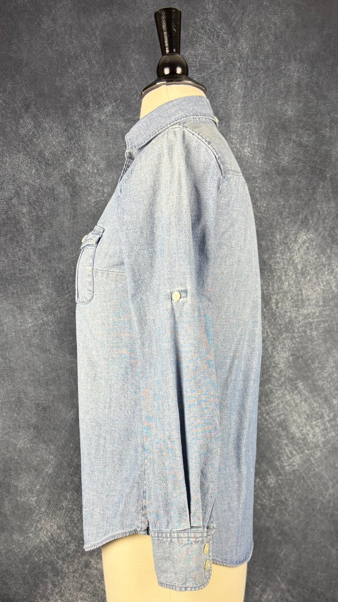 Chemisier en denim pâle J.Crew, taille xxs. Vue de côté.