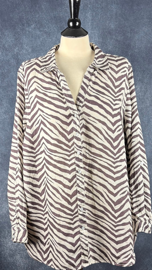 Chemisier en lin zébré Tahari, taille 2X. Vue de face.