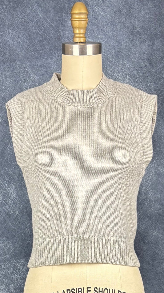 Débardeur en tricot gris chiné clair en laine mérinos et coton Wilfred, taille xs. Vue de face.